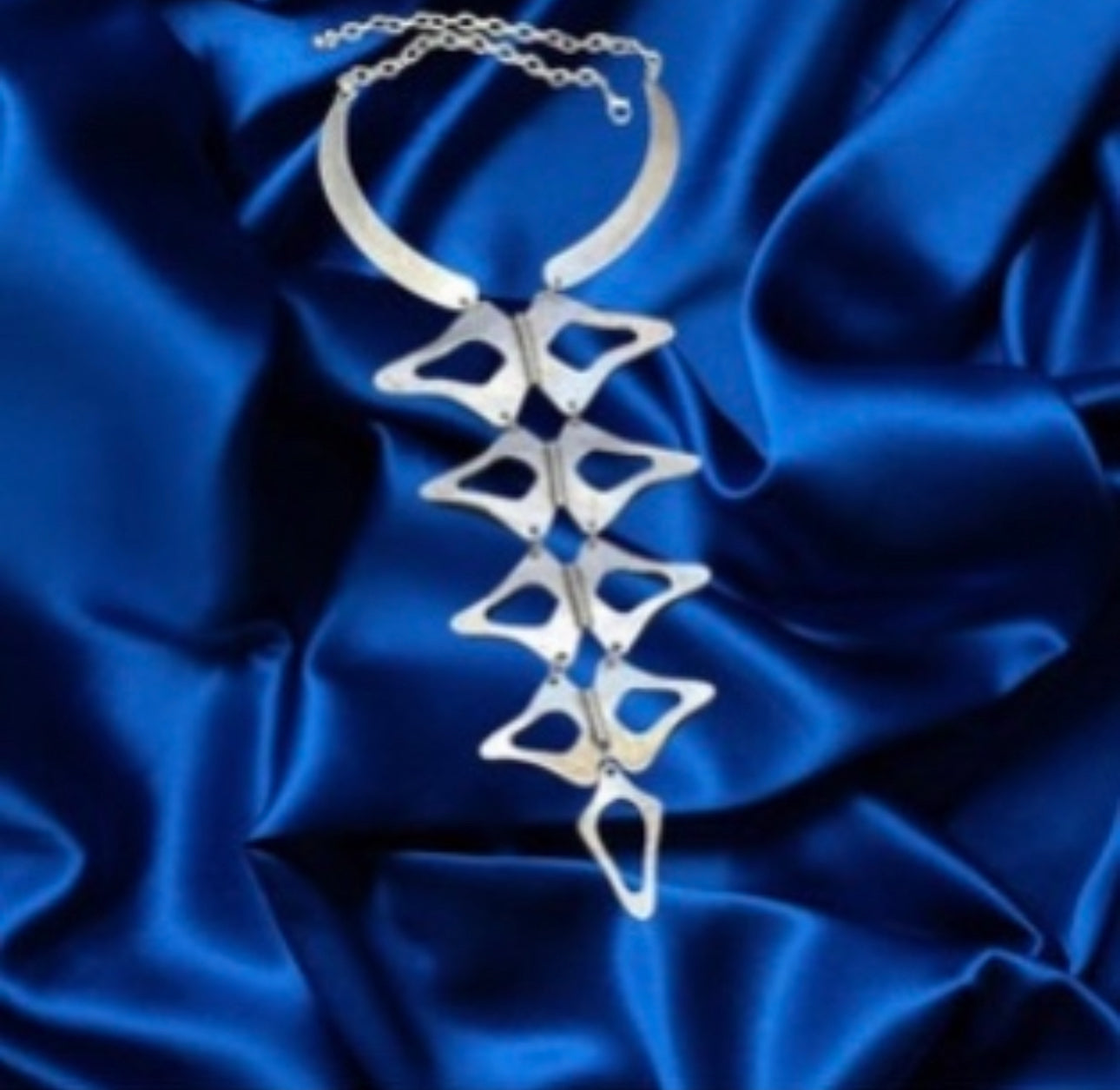Body necklace