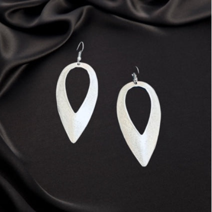 Teardrop earring