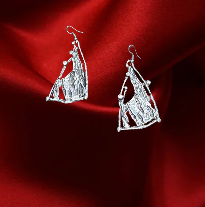 Hammered, elegant silver plate Earring