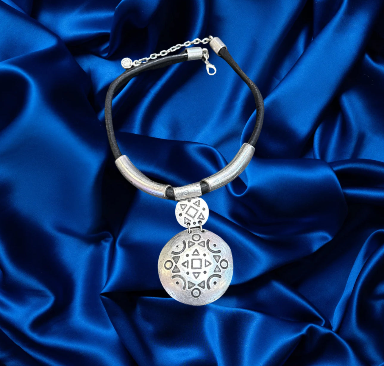 Elegant Circle Necklace