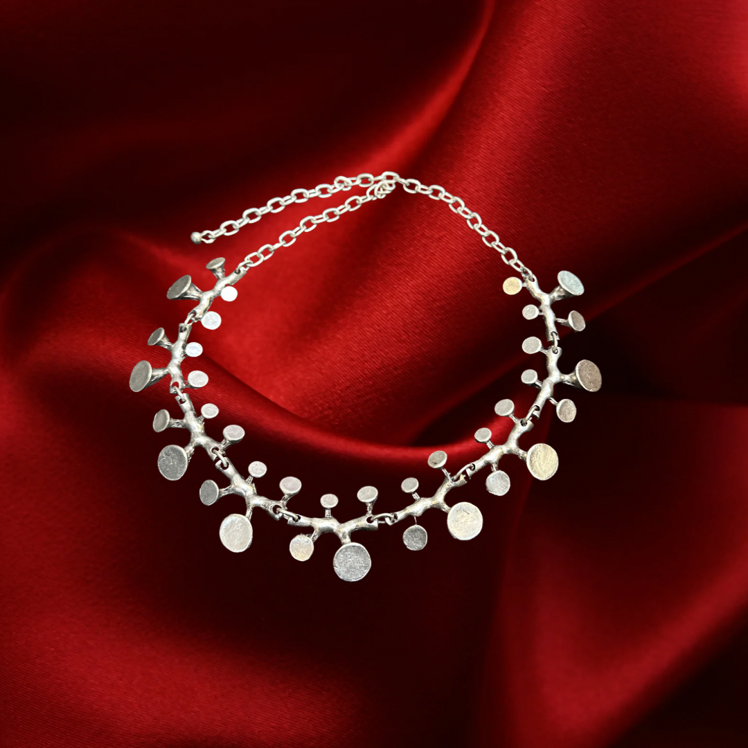 Choker bold necklace