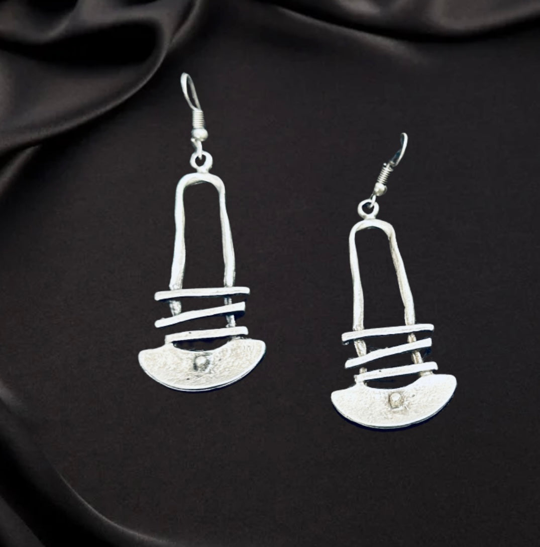 Elegant earring