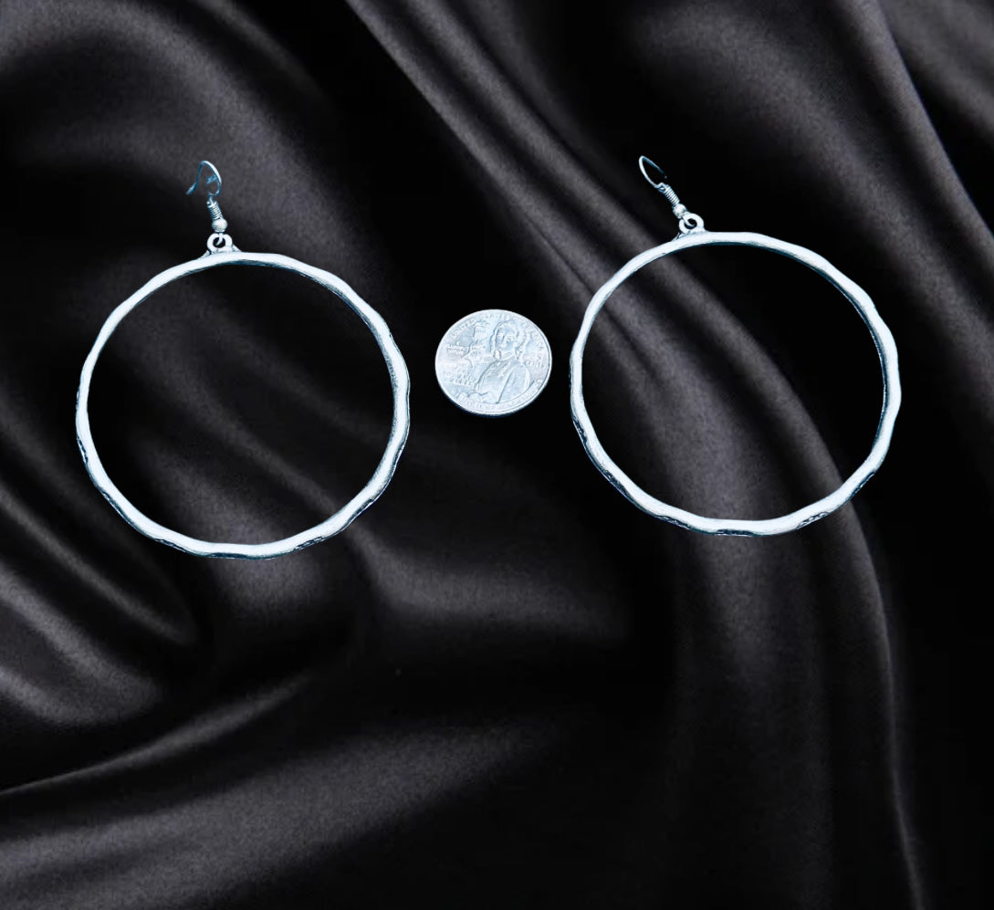 Circle, the hammer Earing