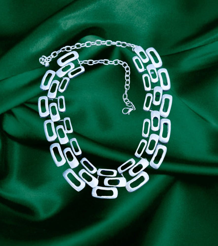 Elegant hummer unique, necklaces