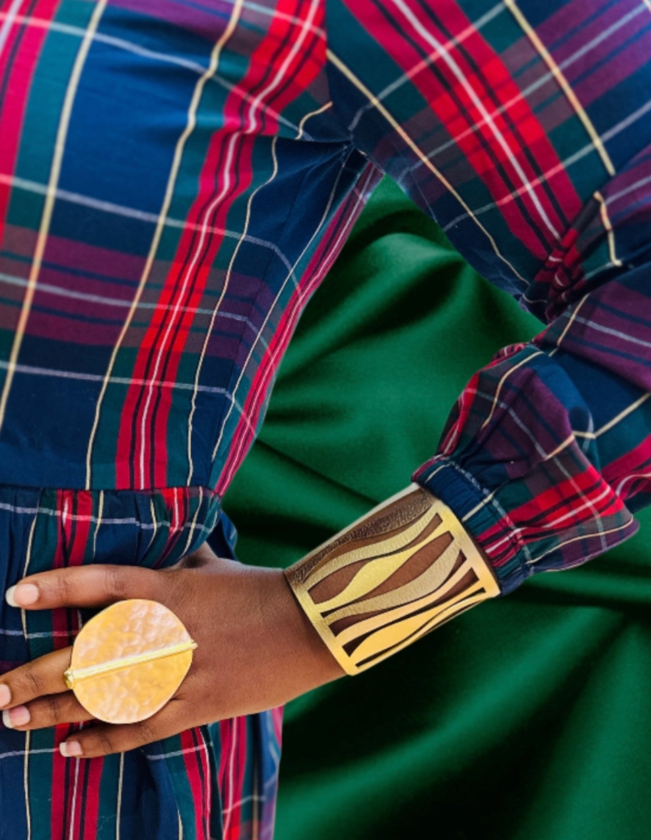 A statement calf, Braslet and Ring