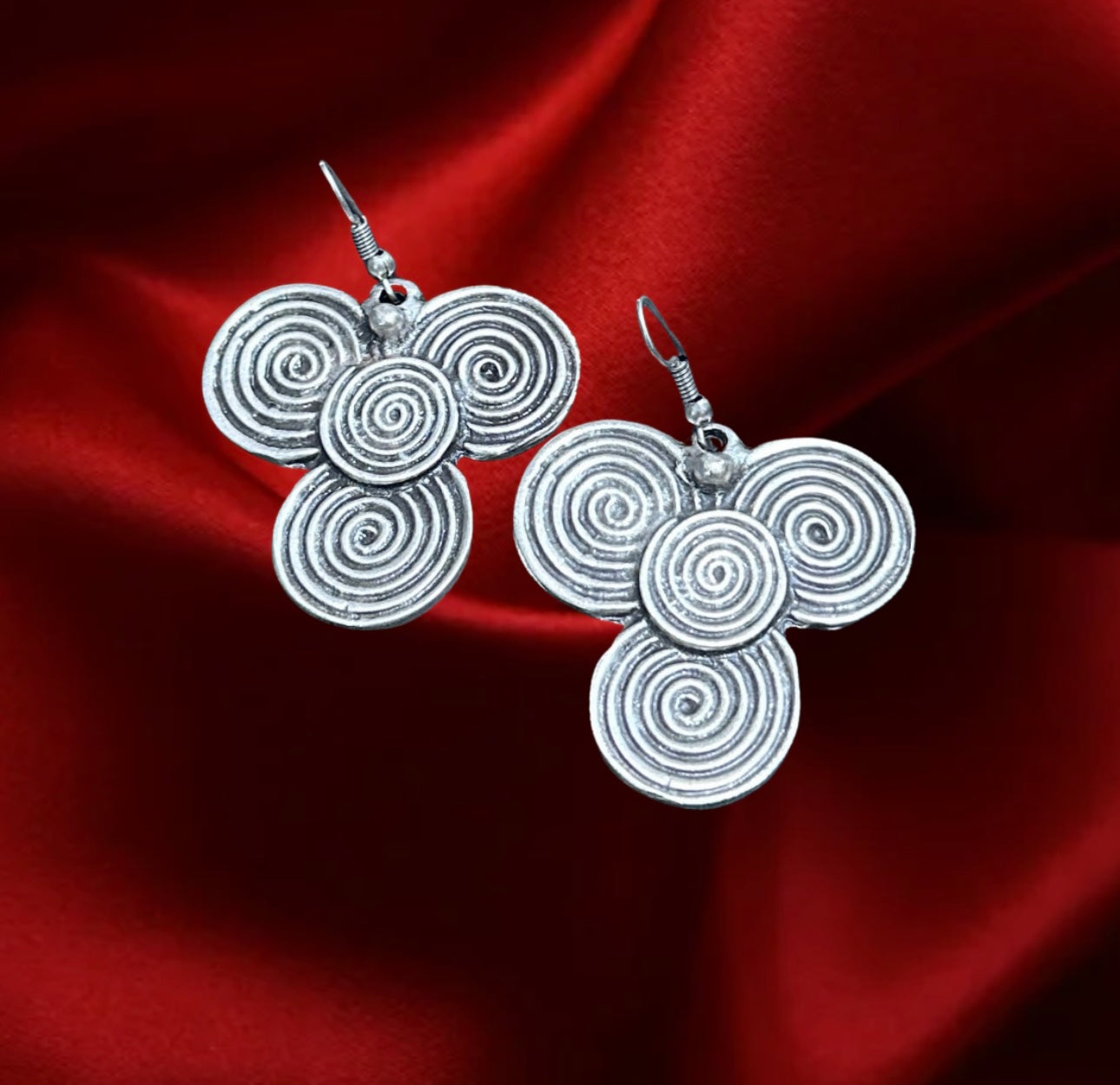 4th Circle, earring