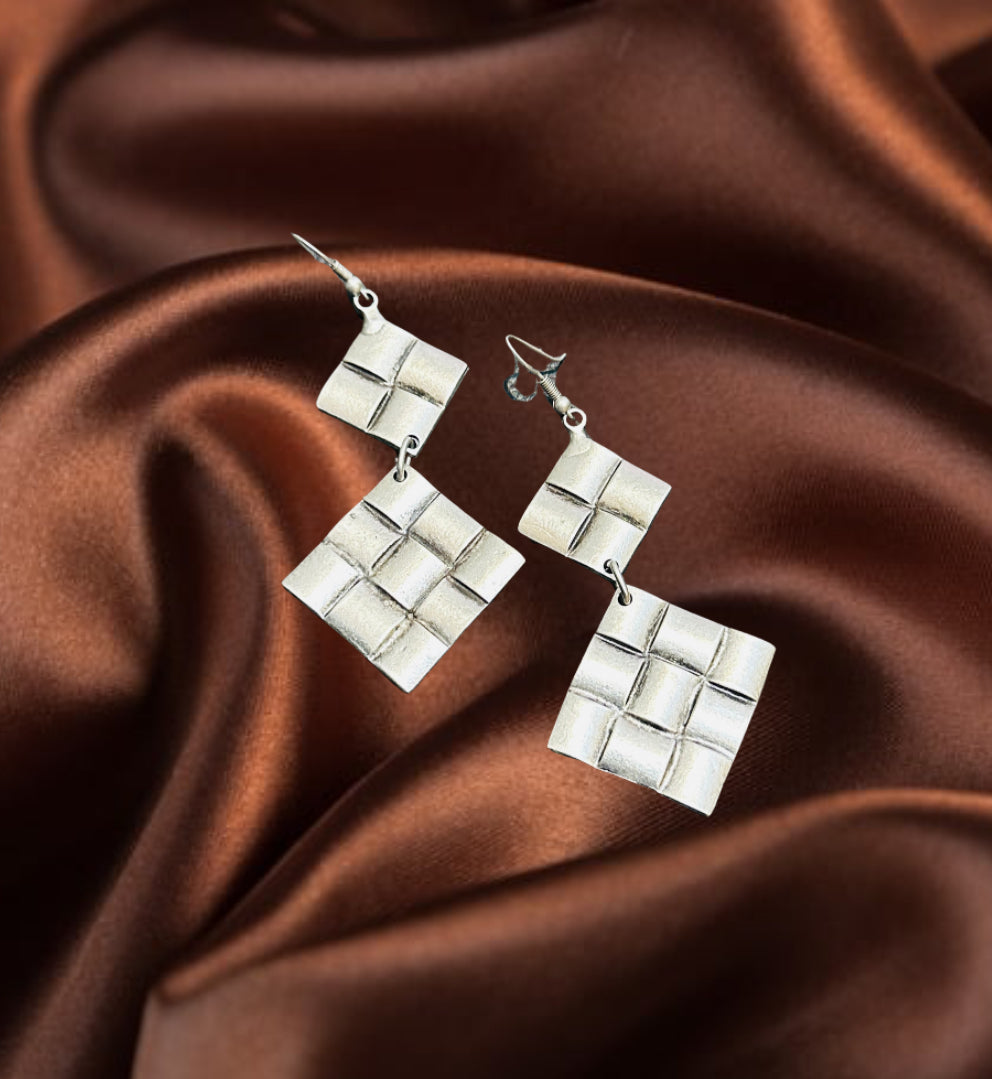 Double square hammered earring