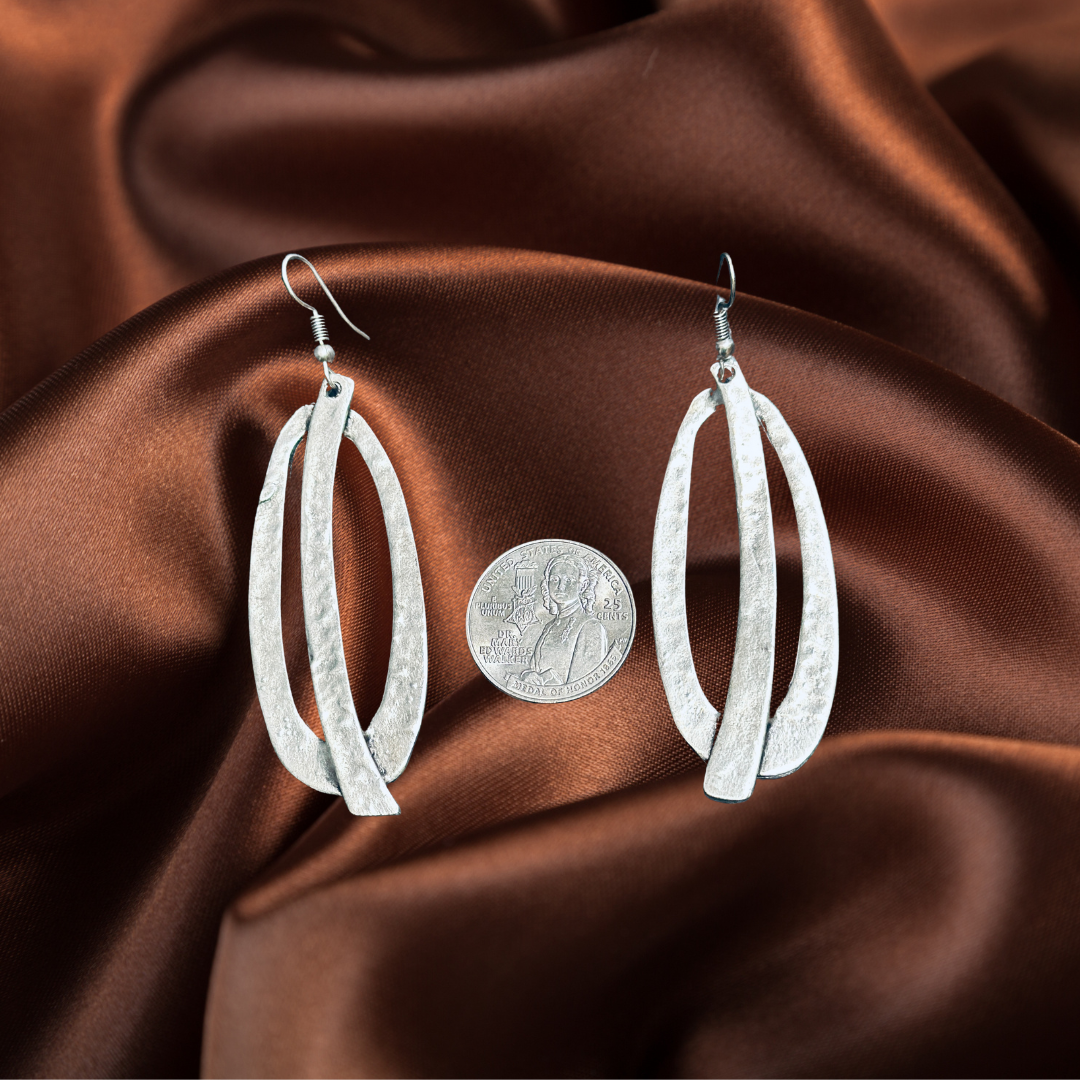 Oval earrings