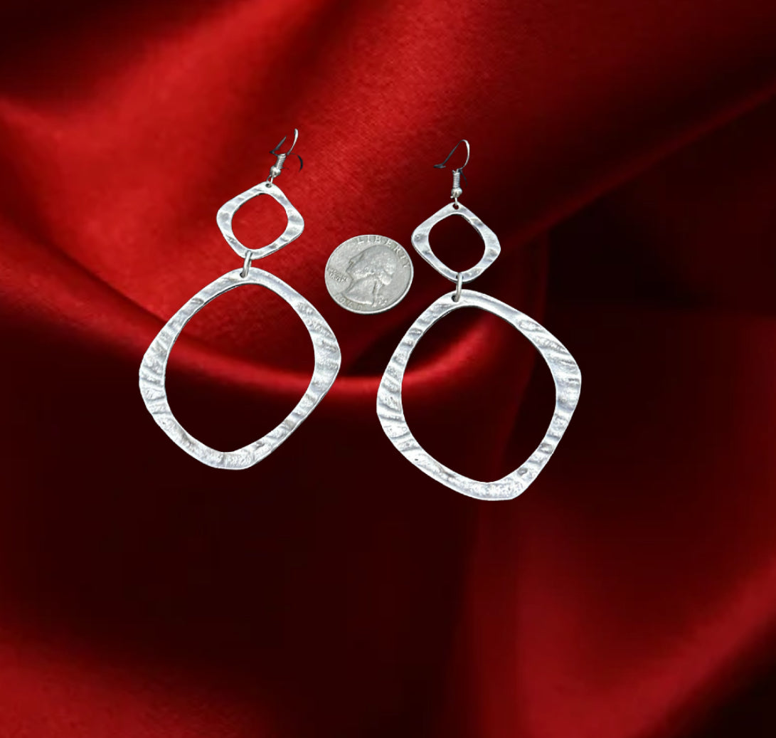 Hammered Double Circle, Earing
