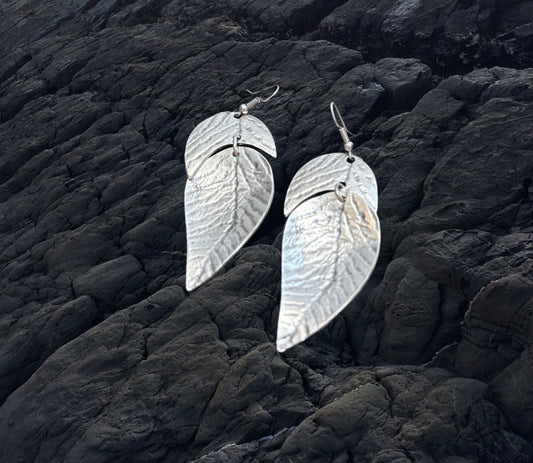 Beautiful leaf earrings