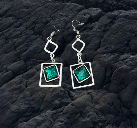 Elegant green beautiful Earring