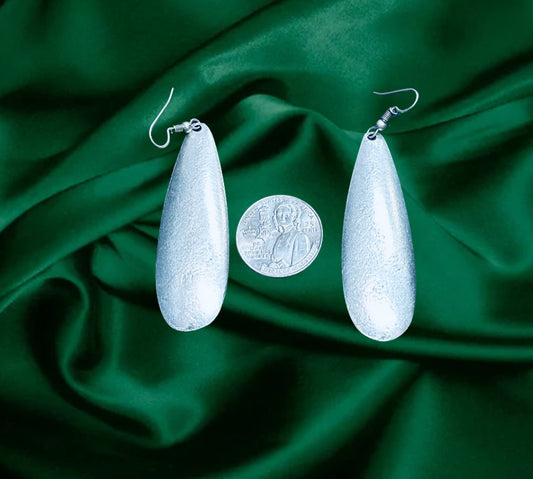 Oval long earring