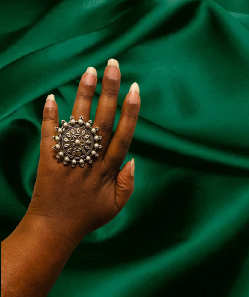 Vintage Bohemian Statement Ring – Ornate Mandala Floral Design – Silver-Tone Filigree Rin