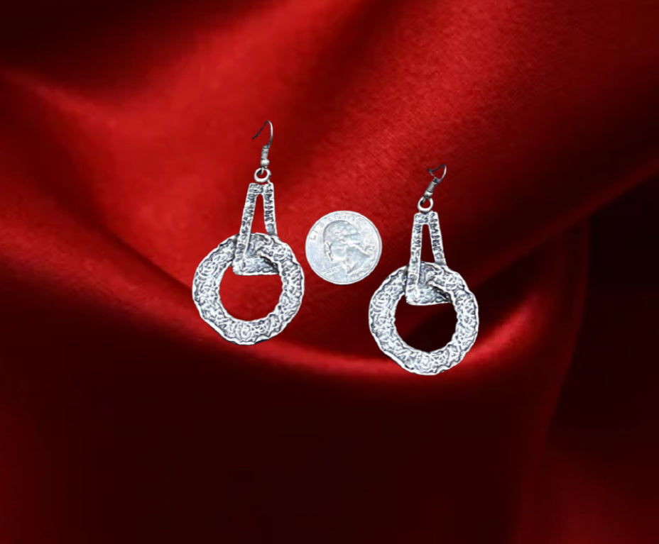 Hammered Interlocking Circle Silver plated Drop Earrings