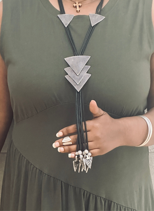 Hammer rectangle necklace