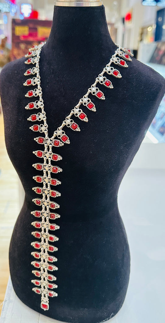 Queen necklace