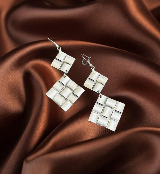 Double square hammered earring
